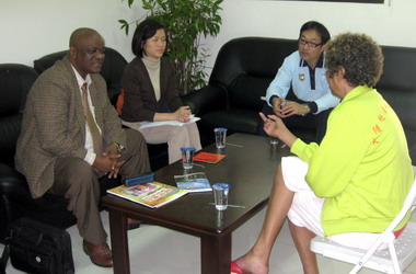 南非外配淪為遊民收容所助其返家(圖)