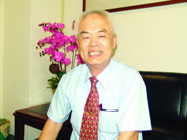 帶領旭光中學航向顛峰 陳江水獲激賞(圖)