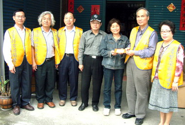 台電捐助急難救助金(圖)