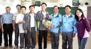 教育部長吳清基慰問各縣市隊本部人員辛勞(圖)