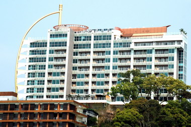 日月行館「金箔船桅」通過金氏紀錄(圖)