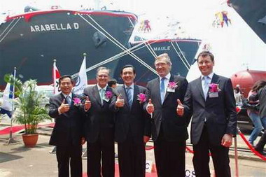 台船同日三艘貨櫃輪舉行命名交船典禮(圖)