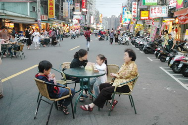 竹市推動實現清大宵夜街無車日(圖)