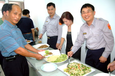 羅東警分局成立伙食團搭伙博感情(圖)