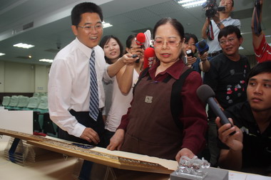 縣府為陳樹菊舉辦返國記者會(圖)