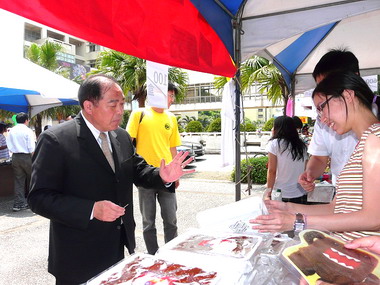 海洋大學棉花糖情人節熱鬧登場(圖)