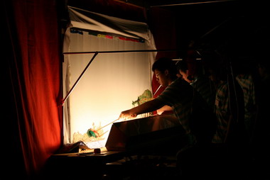 皮（紙）影戲比賽登場(圖)