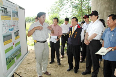 交通委員會蒞縣考察新竹地區交通建設(圖)