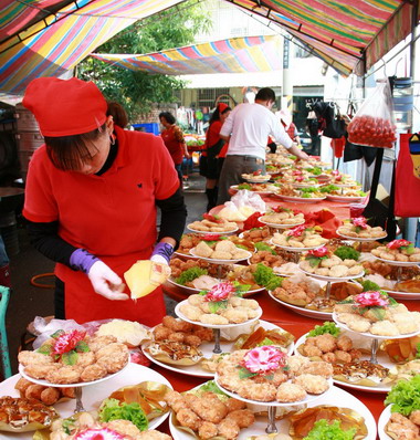 辦桌風潮吹進校園謝師宴(圖)