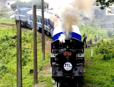 停駛12年復駛CK124蒸汽老火車再現風華(圖)