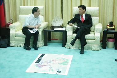 內政部營建署分署長謝正昌今拜訪花蓮縣長(圖)