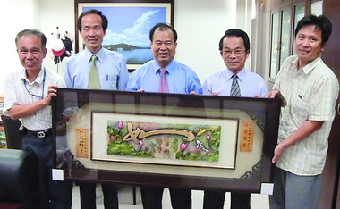 南投縣政府教育處國教科長魯信註功成身退(圖)