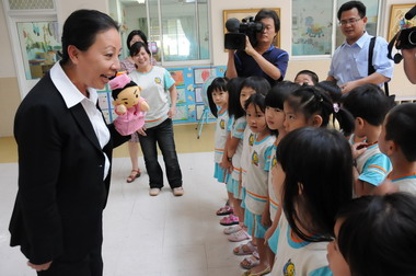 抽查學校腸病毒宣導防治情形(圖)