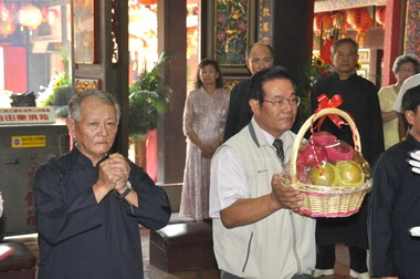 城隍廟靈應侯聖誕千秋(圖)