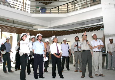 推動綠能產業社區 楊秋興率團赴台南取經(圖)