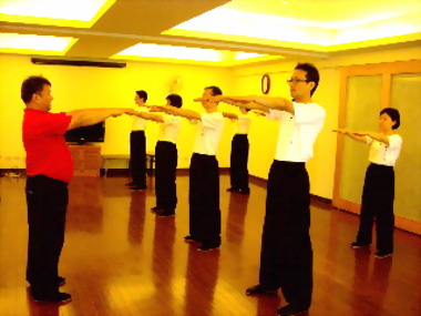 中市辦全民健康甩社區關懷活動(圖)