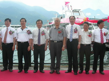 天目湖號遊艇於20日舉行首航儀式(圖)