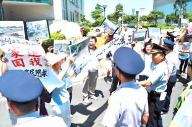 縣議會黨團譴責縣府違反議會決議(圖)