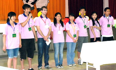 海外華裔青年英語服務營國姓國中開幕(圖)