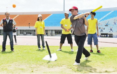 少年、青少年棒球夏令營(圖)