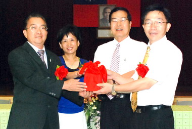 南投辦國中小學新舊任校長交接典禮(圖)