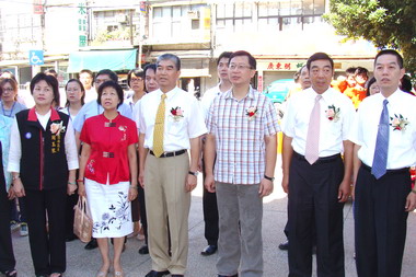 楊梅鎮舉行改制縣轄市慶祝典禮(圖)