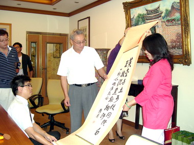 張銘清參訪霧峰明台高中暨林家古厝(圖)