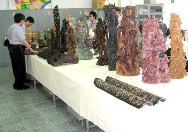 覬覦鄰居古董竊賊分批搬空變賣(圖)