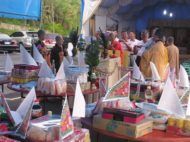 合掌之鄉生命園區舉辦法會(圖)