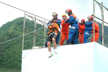 信義鄉辦土石流防災疏散撤離演習(圖)