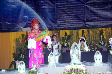 慈濟辦祈福活動(圖)