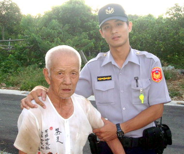 老翁走失38小時警方終尋獲(圖)