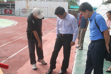 黃健庭允諾整建馬蘭國小田徑場(圖)
