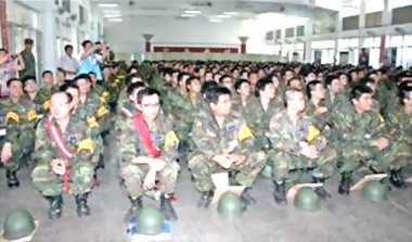 林久翔慰勞苗縣教召後備軍人(圖)