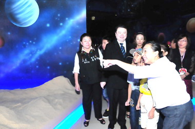 嘉縣太空火箭特展正式揭幕(圖)