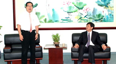 貴州省體育局副局長拜訪李朝卿(圖)