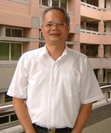 梁添富榮獲99年傑出教師「弘道獎」(圖)