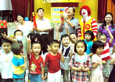 縣府辦理腸病毒防治宣導(圖)