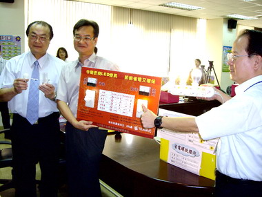 寺廟挺環保LED燈加亮不加價(圖)