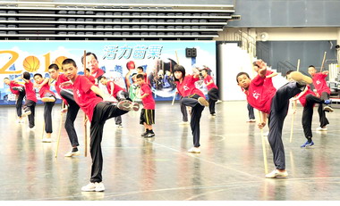 劉政鴻驗收赴河南塔移地訓練選手(圖)