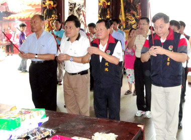 劉政鴻主持凡那比颱風防颱整備會議(圖)