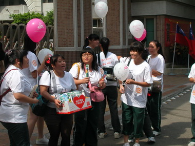 雙頰莫名疼痛 女子險割唾液腺(圖)