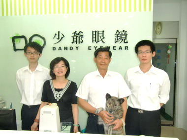 張信澆長年行善 默默做公益(圖)