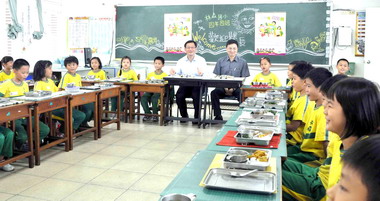 桃園落實環保觀念鼓勵學生多吃蔬食(圖)