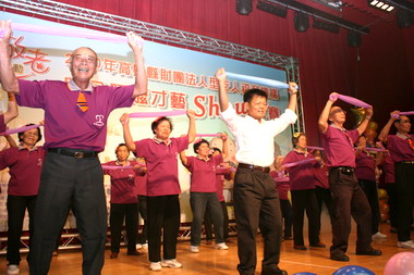 老人福利機構阿公阿嬤才藝SHOW(圖)