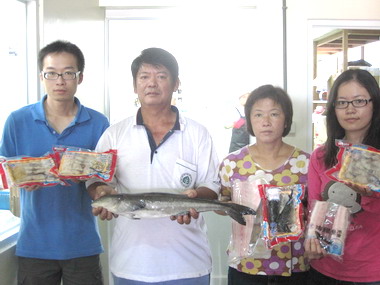 海鱺魚自養自銷陳清烈幫海鱺找通路(圖)