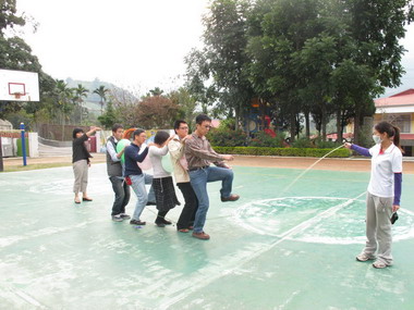 信義家扶彩虹工作站志工培訓(圖)