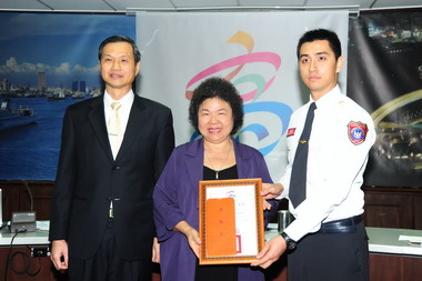 高雄市府表揚919凡那比颱風救災有功人員(圖)