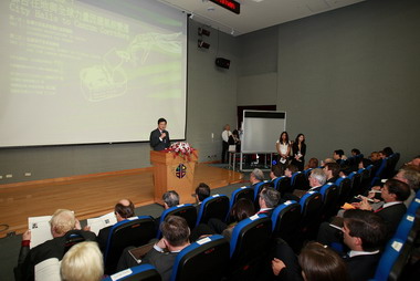 周錫瑋與15國城市首長 出席低碳高峰會(圖)