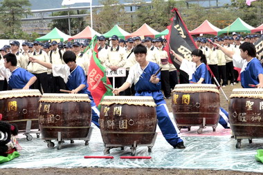 中華紙漿辦運動大會傅崐萁應邀參加(圖)